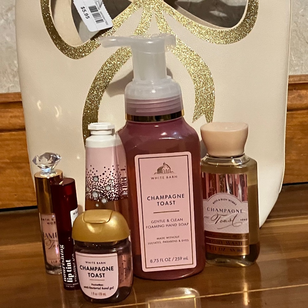 Bath & Body Works Champagne Toast Assortment Plus Lip Tint - 6 Items Plus Bag